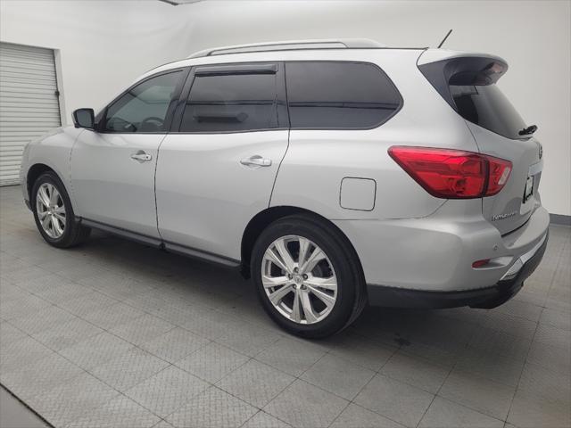Photo of 2018 Brilliant Silver Nissan Pathfinder