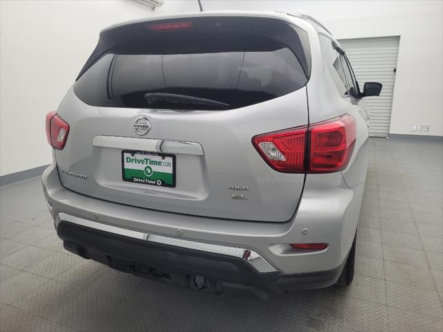 Photo of 2018 Brilliant Silver Nissan Pathfinder