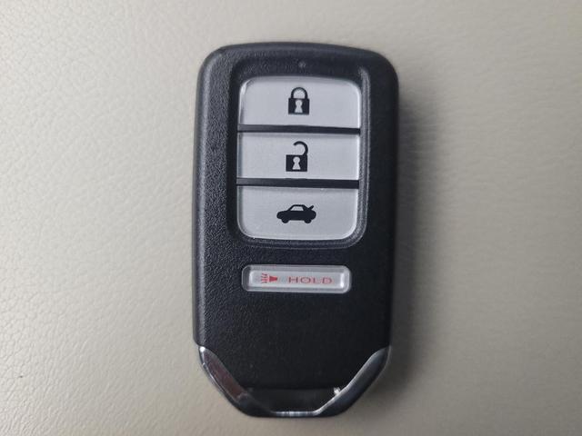 Photo of 2018 Tan Honda Accord
