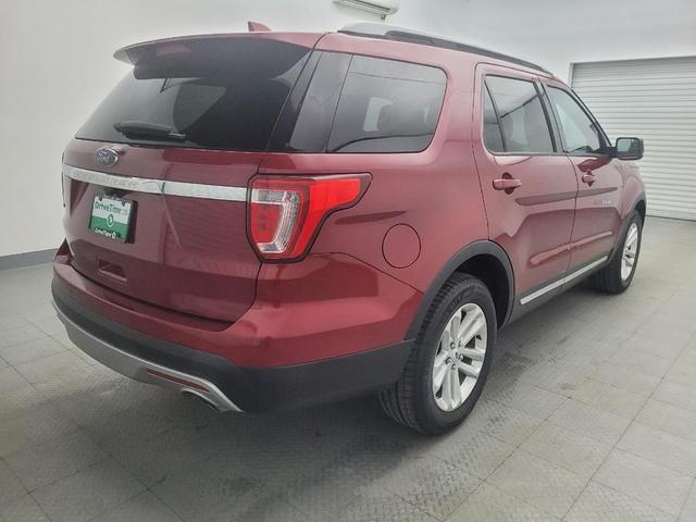 Photo of 2017 Red Ford Explorer