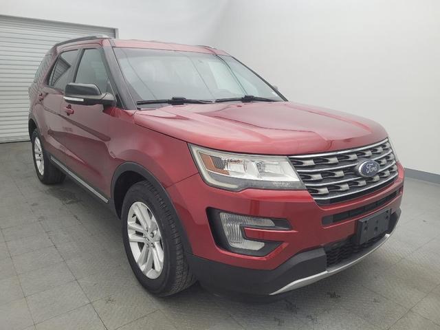 Photo of 2017 Red Ford Explorer