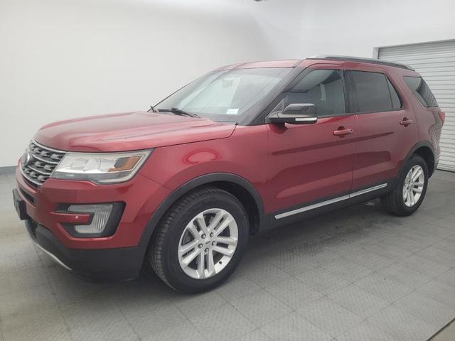 Photo of 2017 Red Ford Explorer