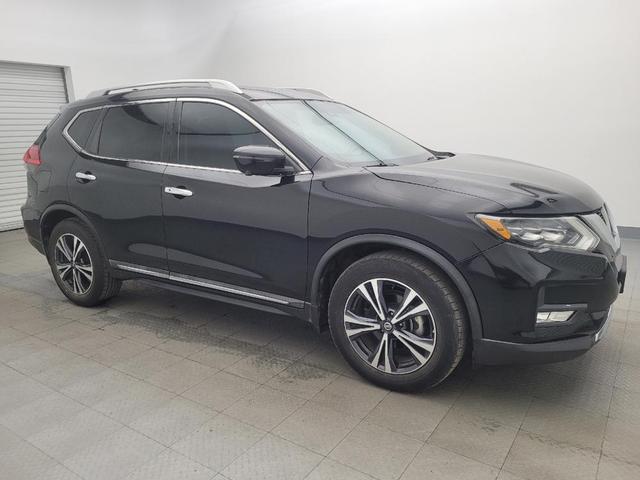 Photo of 2017 Magnetic Black Nissan Rogue