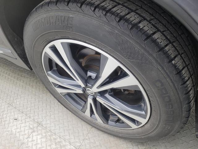 Photo of 2017 Magnetic Black Nissan Rogue