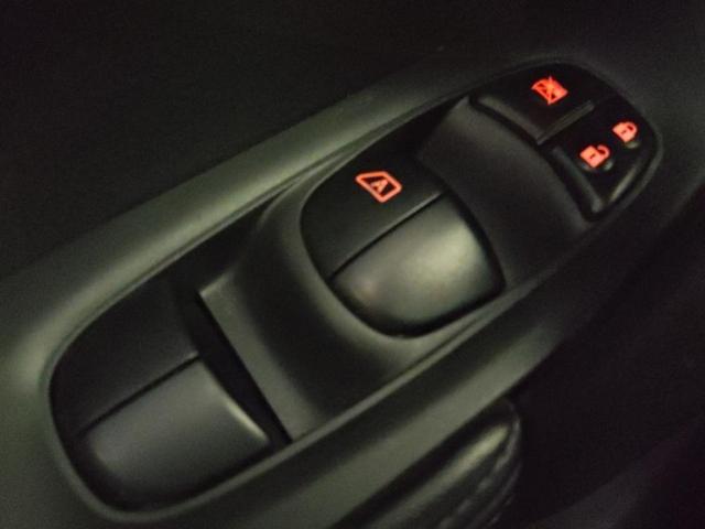 Photo of 2017 Magnetic Black Nissan Rogue