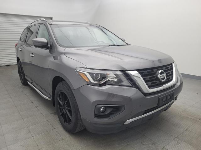 Photo of 2018 Gun Metallic Nissan Pathfinder