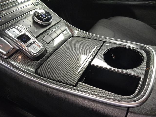 Photo of 2023 White Hyundai SANTA FE