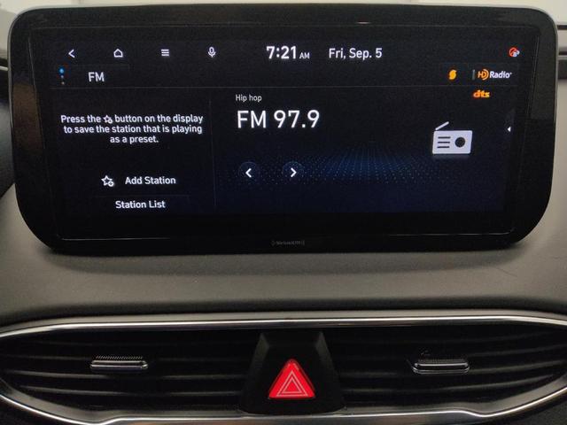 Photo of 2023 White Hyundai SANTA FE