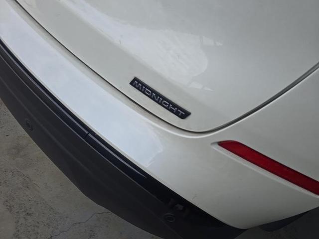 Photo of 2023 White Nissan Murano