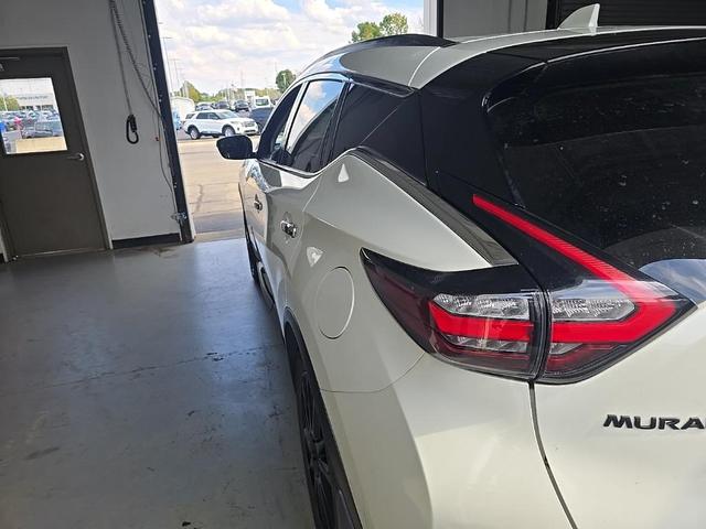 Photo of 2023 White Nissan Murano