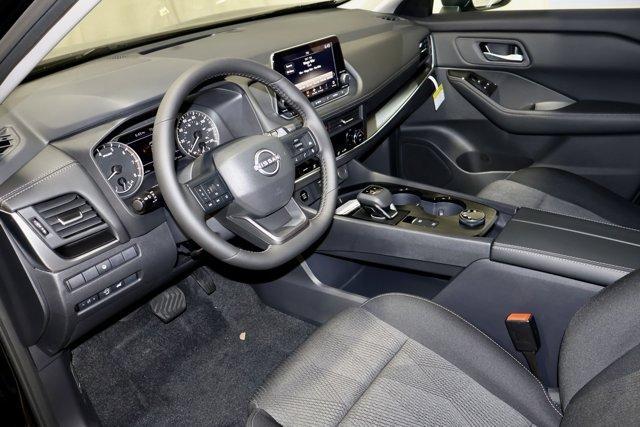 Photo of 2025 Black Nissan Rogue