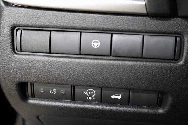 Photo of 2025 Black Nissan Rogue