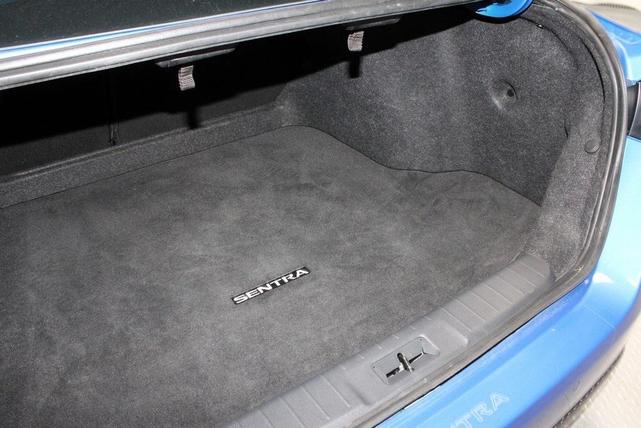 Photo of 2022 Blue Nissan Sentra