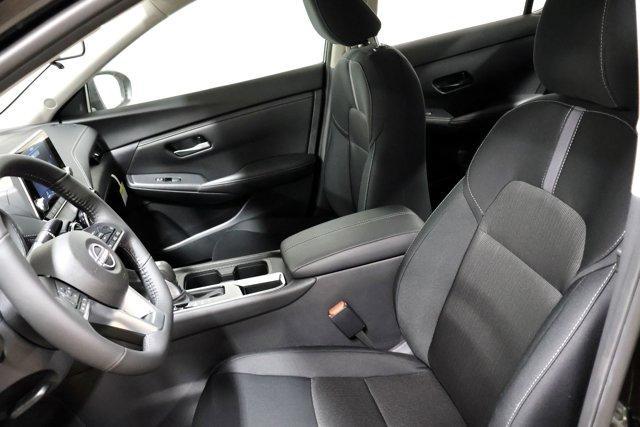Photo of 2025 Black Nissan Sentra