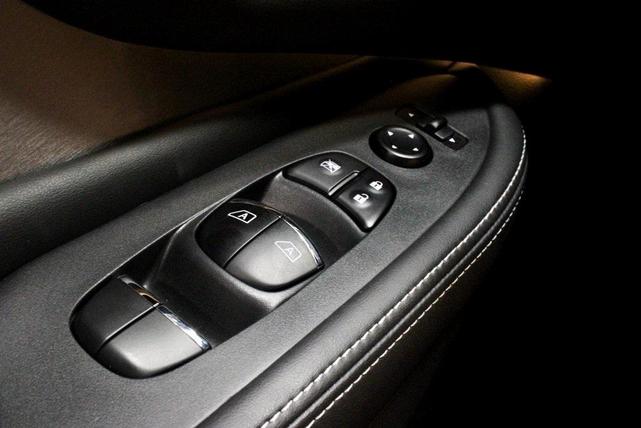 Photo of 2024 Deep Ocean Blue Nissan Murano
