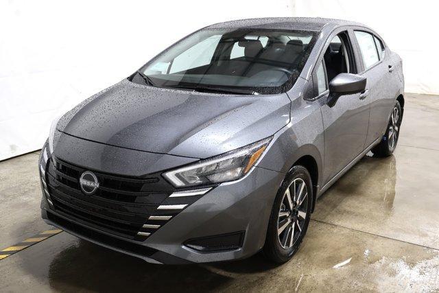 Photo of 2025 Gun Metallic Nissan Versa
