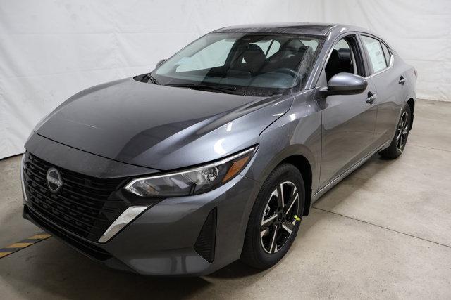 Photo of 2025 Gun Metallic Nissan Sentra