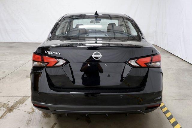 Photo of 2025 Black Nissan Versa