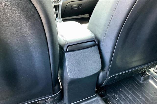 Photo of 2021 Starbright Yellow / Black Roof Kia Seltos