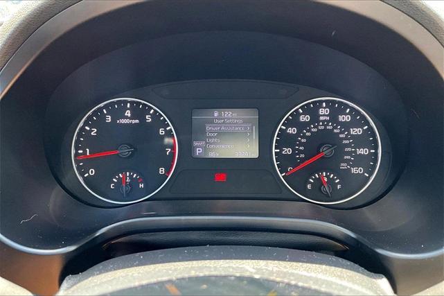 Photo of 2021 Starbright Yellow / Black Roof Kia Seltos