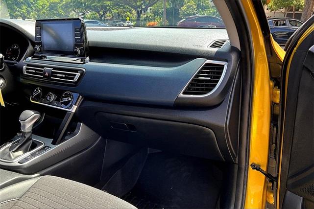 Photo of 2021 Starbright Yellow / Black Roof Kia Seltos