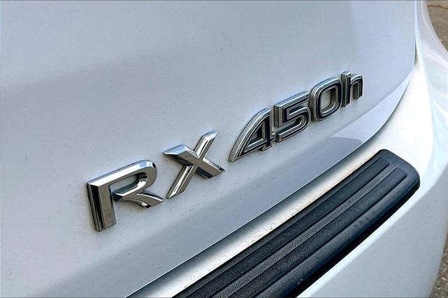 Photo of 2018 White Lexus RX 450h