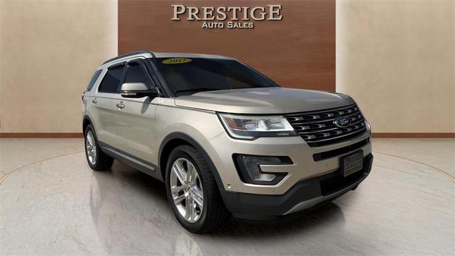 Photo of 2017 White Gold Ford Explorer