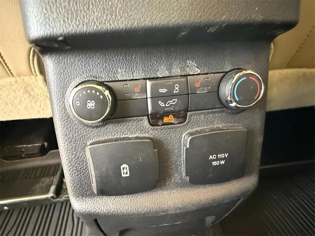 Photo of 2017 White Gold Ford Explorer