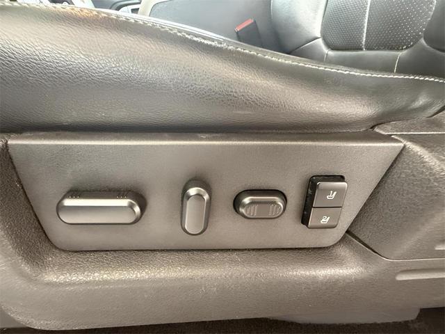 Photo of 2014 Oxford White Ford F-150