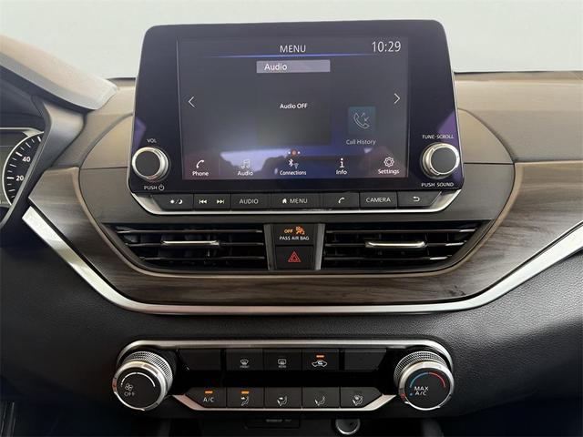 Photo of 2023 Gun Metallic Nissan Altima