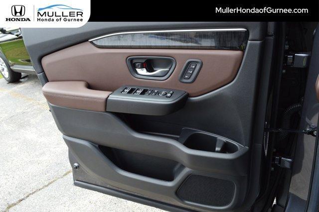 Photo of 2025 Modern Steel Metallic Honda Pilot