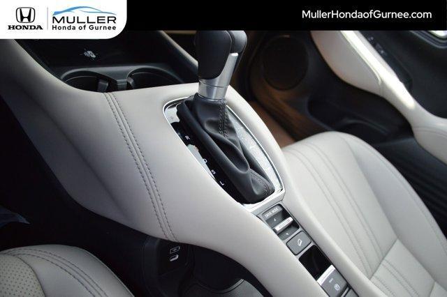 Photo of 2026 Platinum White Pearl Honda HR-V