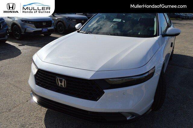 Photo of 2025 Platinum White Pearl Honda Accord Hybrid