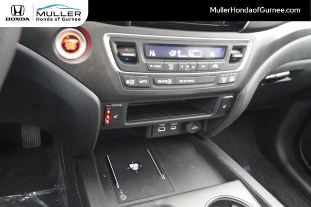 Photo of 2025 Crystal Black Pearl Honda Ridgeline