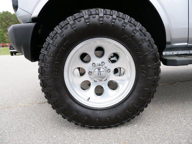 Photo of 2024 Iconic Silver Metallic Ford Bronco