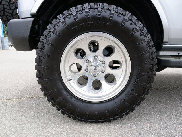 Photo of 2024 Iconic Silver Metallic Ford Bronco