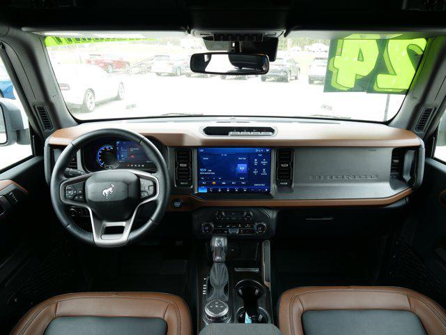 Photo of 2024 Iconic Silver Metallic Ford Bronco