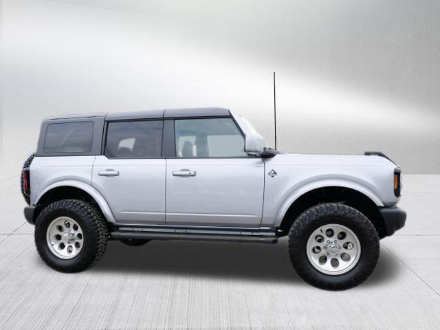 Photo of 2024 Iconic Silver Metallic Ford Bronco