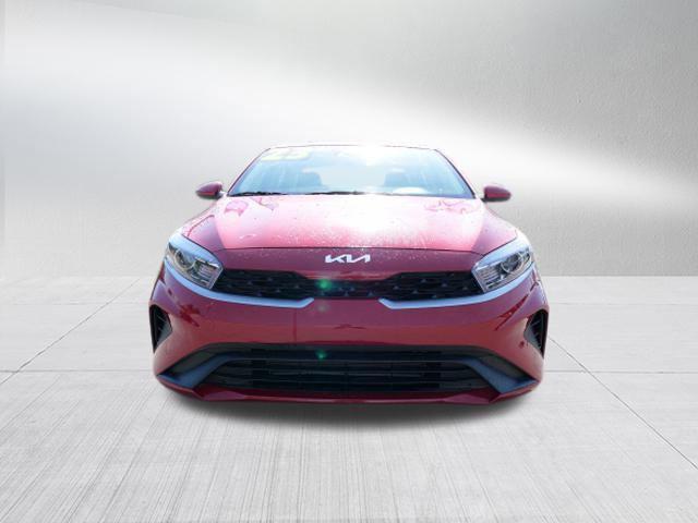 Photo of 2023 Currant Red Kia Forte