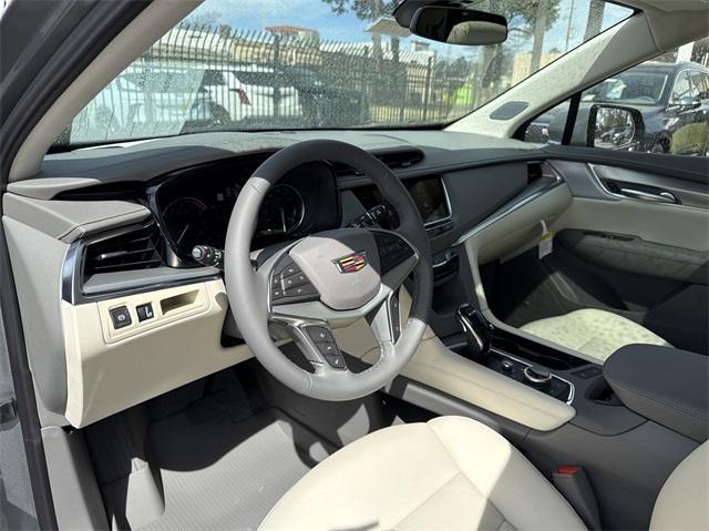 Photo of 2025 Argent Silver Metallic Cadillac XT5
