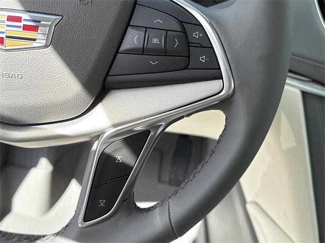 Photo of 2025 Argent Silver Metallic Cadillac XT5