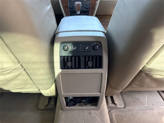 Photo of 2006 White Diamond Cadillac STS