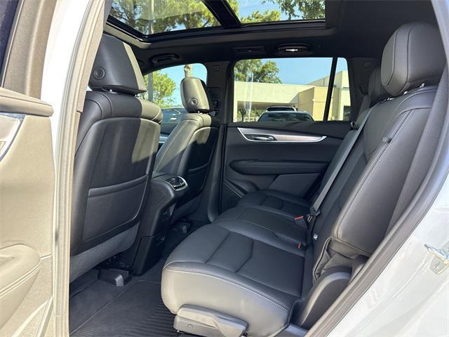 Photo of 2025 Crystal White Tricoat Cadillac XT6