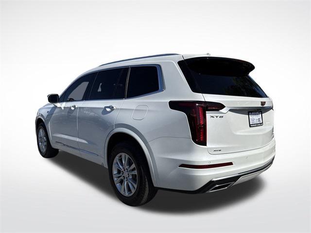 Photo of 2025 Crystal White Tricoat Cadillac XT6