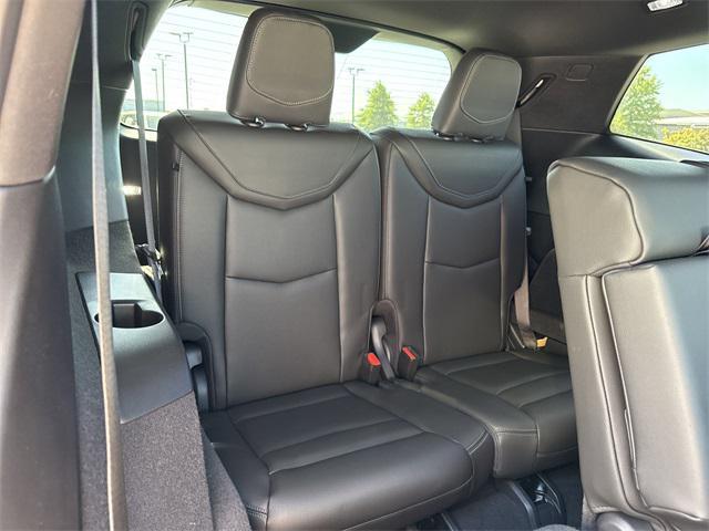 Photo of 2025 Crystal White Tricoat Cadillac XT6