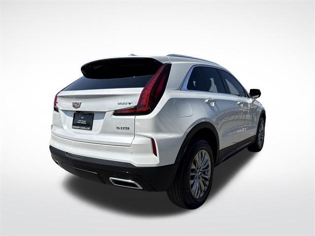 Photo of 2025 Crystal White Tricoat Cadillac XT4