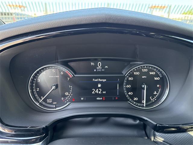Photo of 2025 Crystal White Tricoat Cadillac XT6