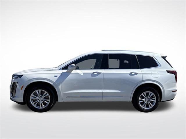 Photo of 2025 Crystal White Tricoat Cadillac XT6