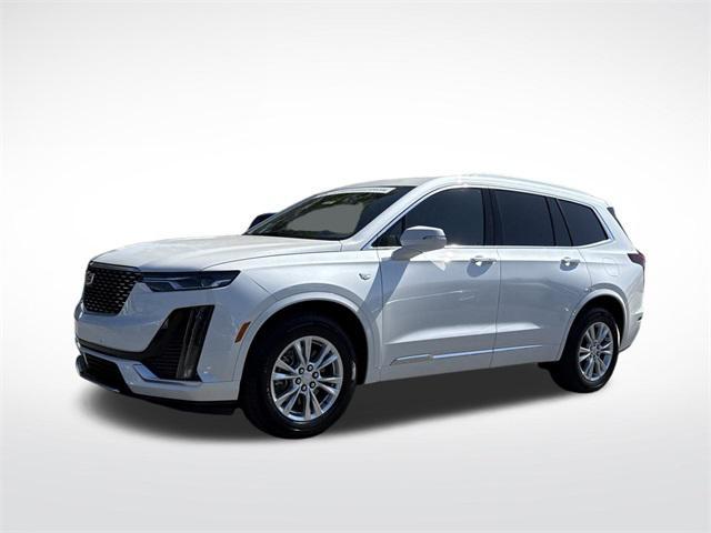 Photo of 2025 Crystal White Tricoat Cadillac XT6