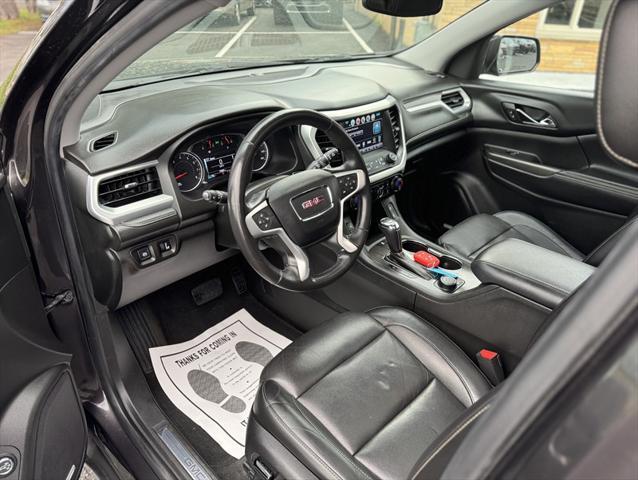 Photo of 2017 Quicksilver Metallic GMC Acadia